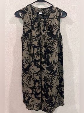 ♥️Old Navy Olive & Black Leaf-Print Dress